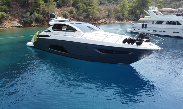 Azimut Atlantis 58