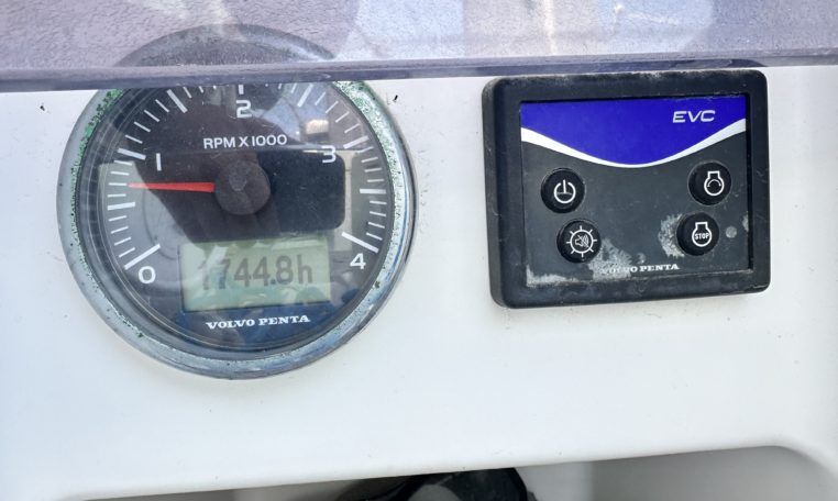 Elan 444 Impression