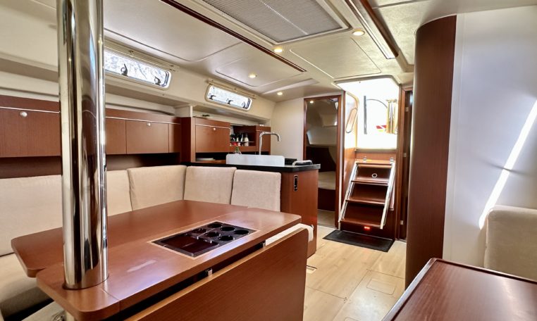 Hanse 415