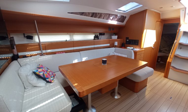 Jeanneau 53