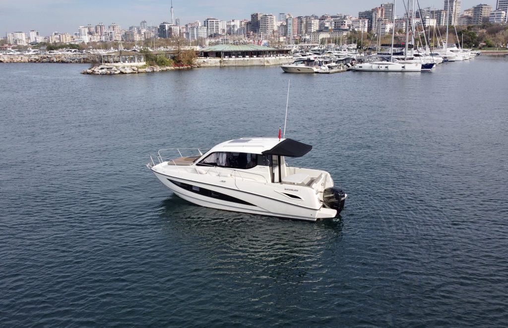 Quicksilver 905 Weekend