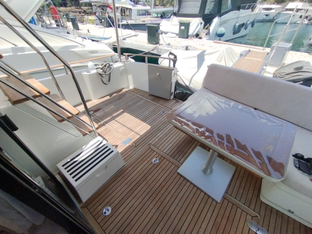 Beneteau Swift Trawler 44