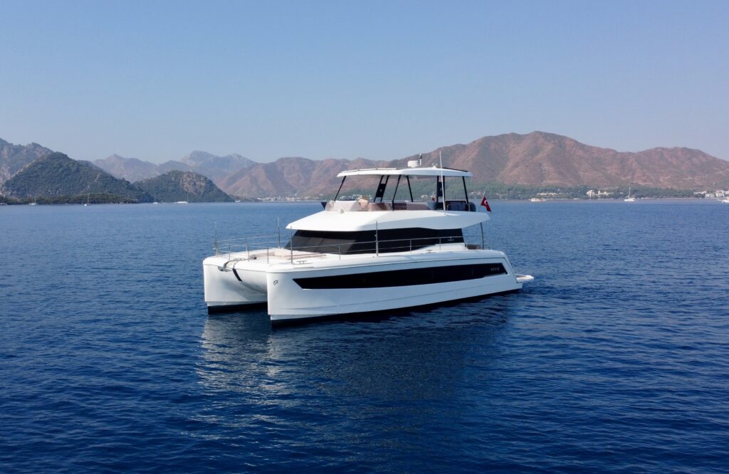 Fountaine Pajot MY6
