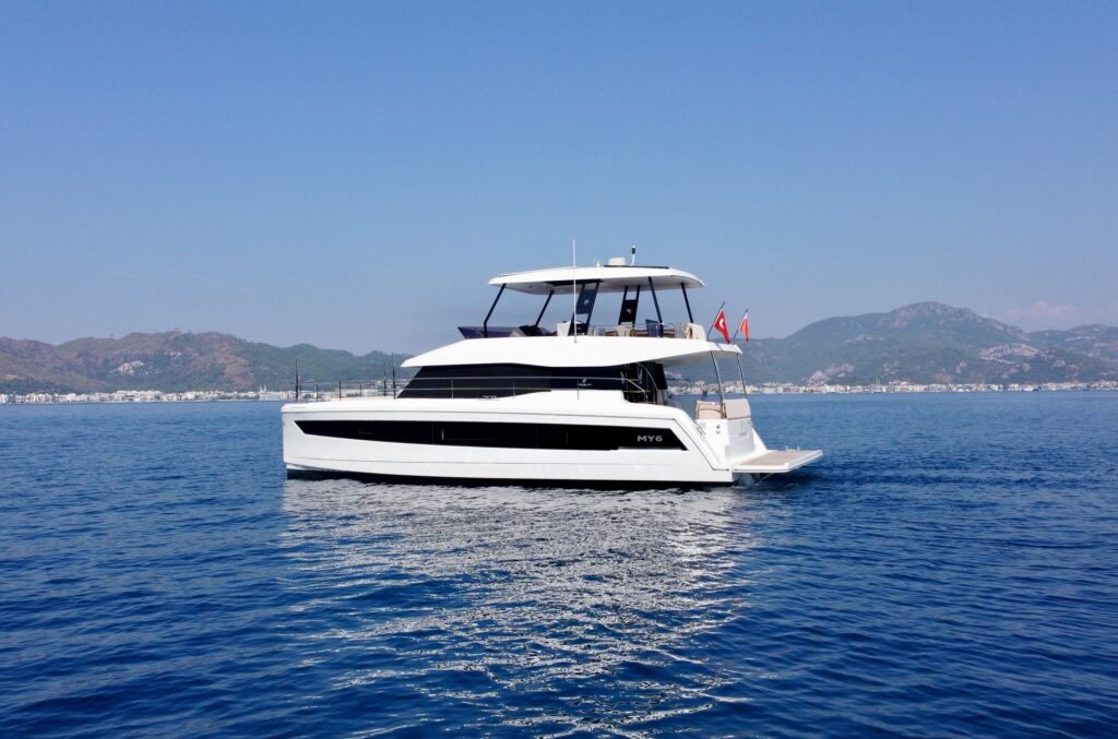 Fountaine Pajot MY6