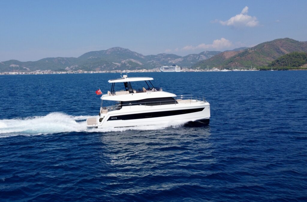 Fountaine Pajot MY6